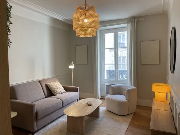 Loue Appartement meublé Paris 15 JUILLET - Août (bail civil)
