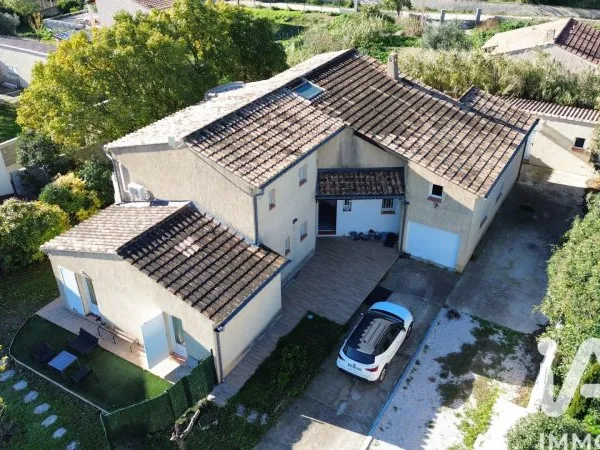 Maison 9 pièces 310 m²