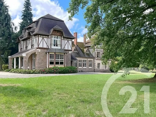 Maison 7 pièces 467 m²