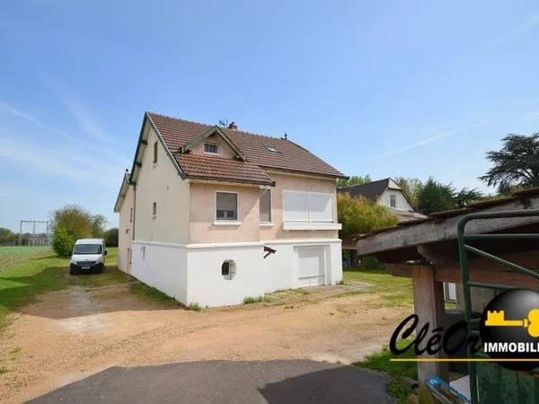 Maison 8 pièces 179 m²