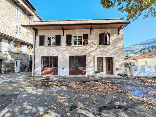 Grande maison à Satillieu ( Ardèche )
