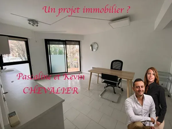 SALON DE PROVENCE - Murs commerciaux, Bureaux