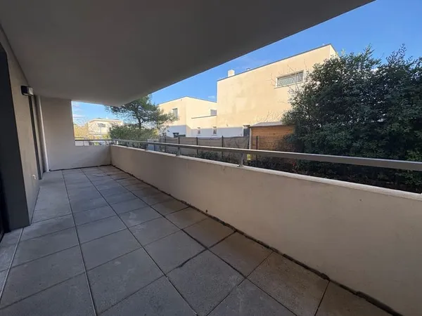 Le Crès Bel appartement avec terrasse et parking