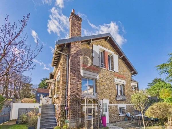 Maison 7 pièces 130 m²