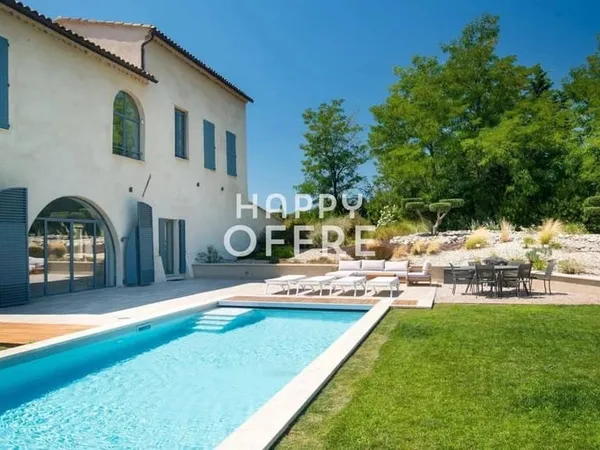 Maison 9 pièces 405 m²