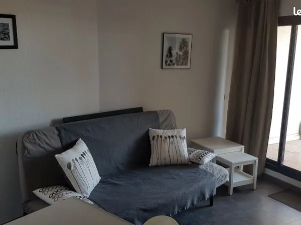 POUR ETUDIANT, Charmant T2 Terrasse, Centre Canet, meublé et équipé