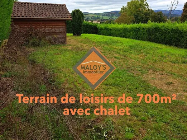 Terrain à vendre à l'Arbresle - 701m2 - Chalet aménagé et vu