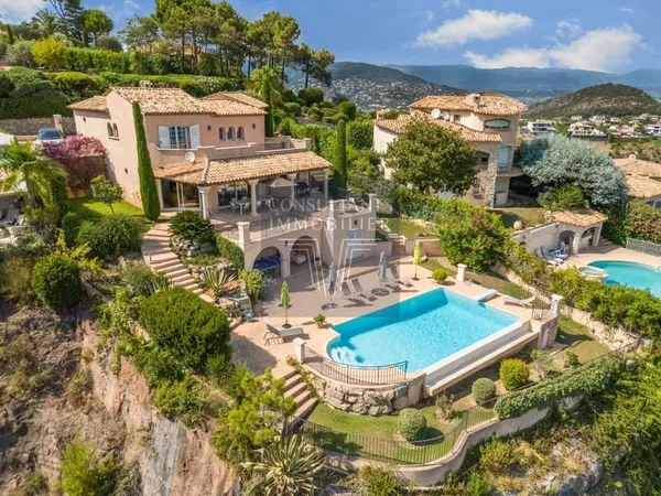 VILLA PROVENÇALE D'EXCEPTION AVEC PISCINE VUE MER PANORAMIQUE