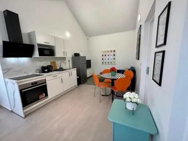 Appartement T2 € 1 chambre ? 36 m² ? 825 € / mois