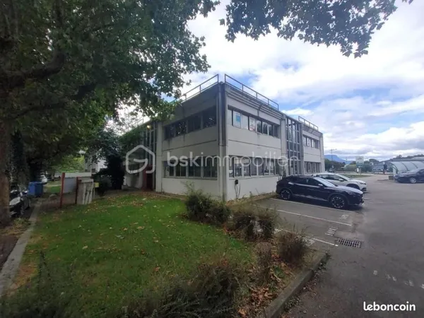 Bureaux 223 m²