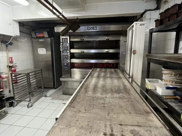 Local commercial 150 m²