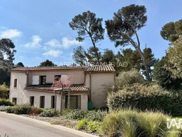 Local commercial 1 pièce 121 m²
