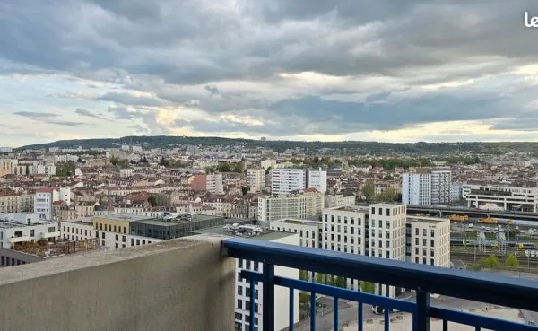 Appartement T3 avec parking hyper centre Nancy 72 m2 superbe vue