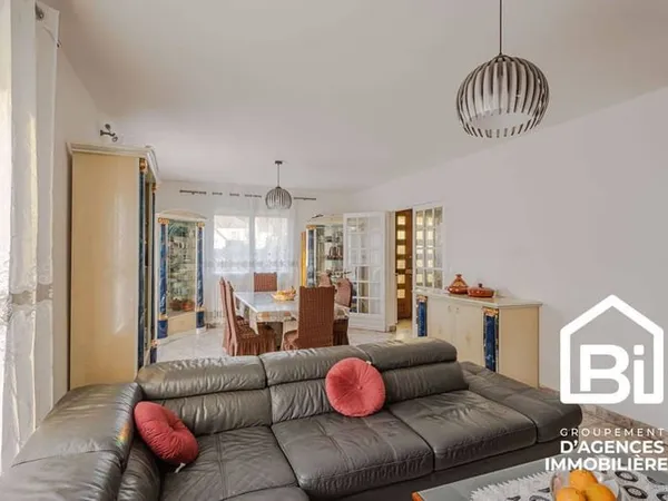 Maison 5 pièces 151 m²