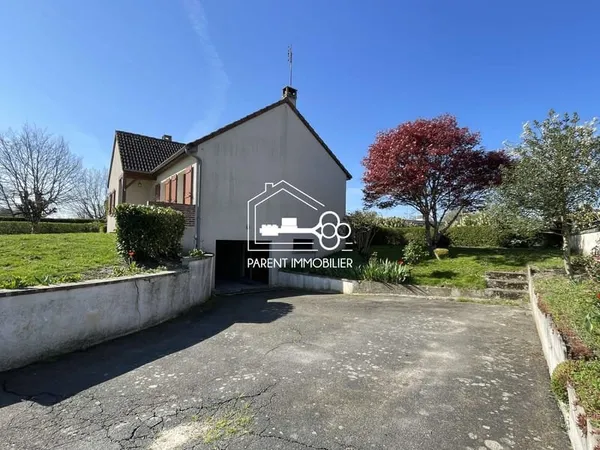 Maison de plain-pied en exclusivité à Bazelat