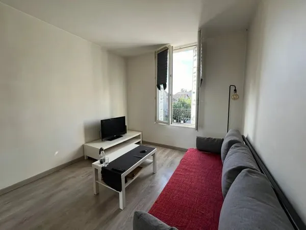 STUDIO - MEUBLÉ - VITRY-SUR-SEINE - 24,84 m²