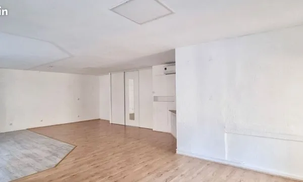 Local commercial 70 m² PONT DU CHATEAU