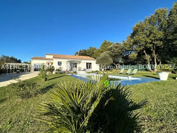 Maison 8 pièces 121 m²
