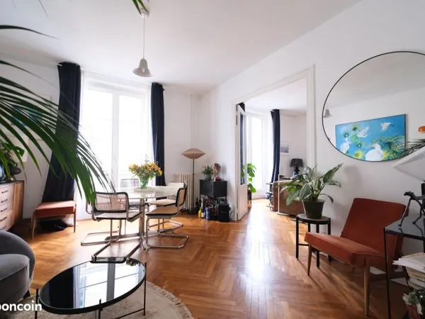 Appartement F3 de 82m2 dans l'hypercentre avec belles prestations