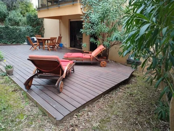2 pièces avec 70m² de terrasse