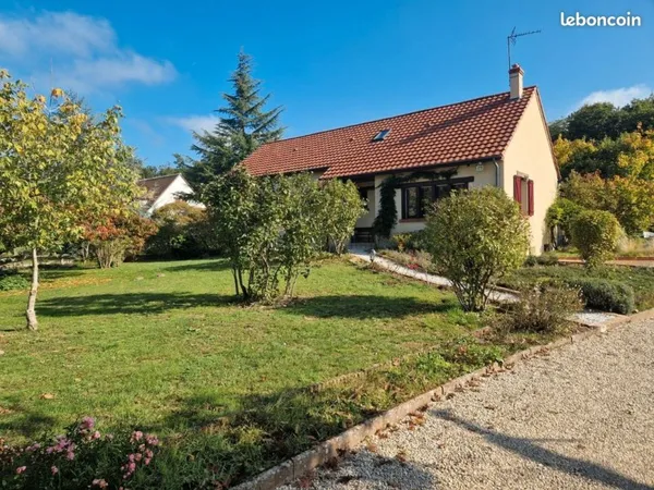 Maison familiale 135m2 avec véranda de 35m2 chauffée et grand jardin
