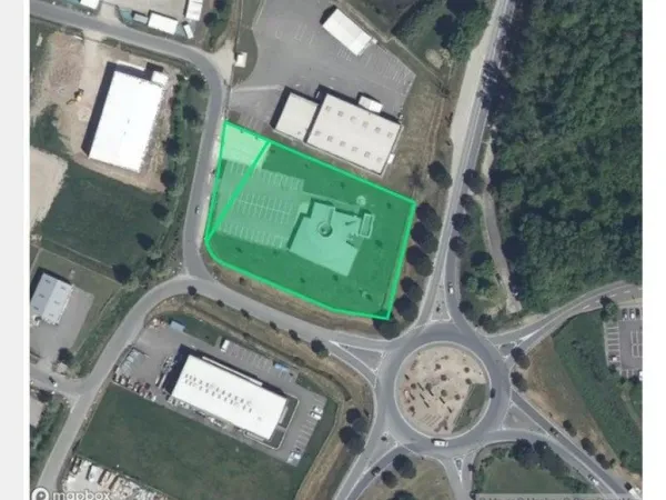Site commercial stratégique terrain 100 % constructible