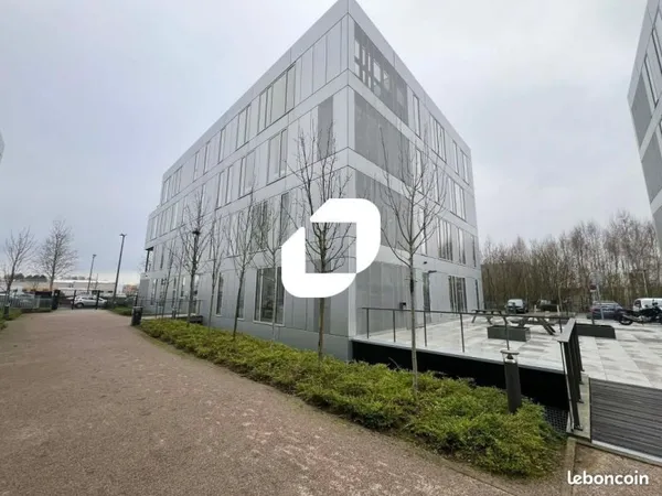 Bureau 865 m²