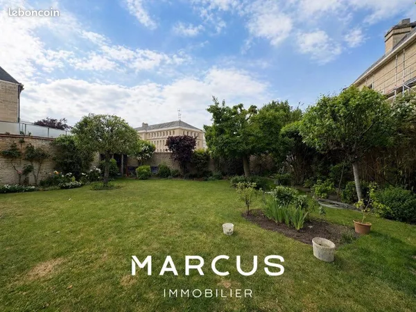 Maison 10 pièces 316 m²