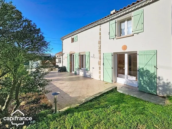 Maison familiale 131 m² - 4 chambres + bureau - vie de plain-pied - jardin 620 m² - La Chapelle-Gaud