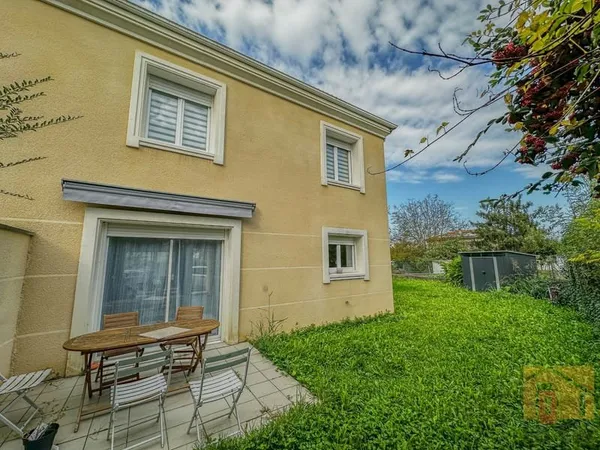 Vente maison de type 4 avec jardin en résidence