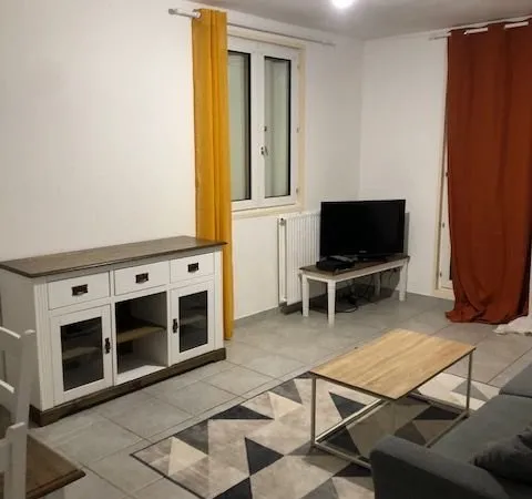 Cozy & Bright T2 Studio in Lucé - 5 min from Chartres City Center