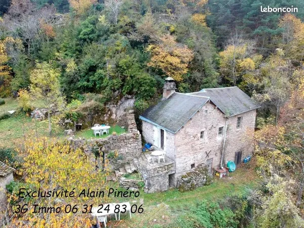 Un Mazet isolé... et 3 hectares rien que pour vous