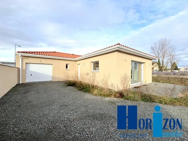EXCLUSIVITE : FEURS VILLA NEUVE PLAIN-PIED AVEC 3 CHAMBRES E