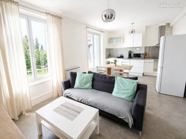 T3 meublé centre ville - lumineux - balcon - belle vue Tarn dégagée