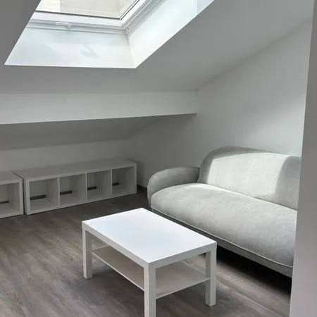 Appartement F2. 620 euros cc