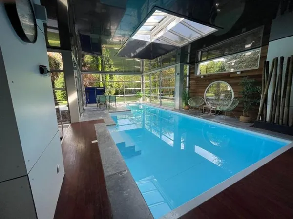 Villa 9 pièces 315 m²