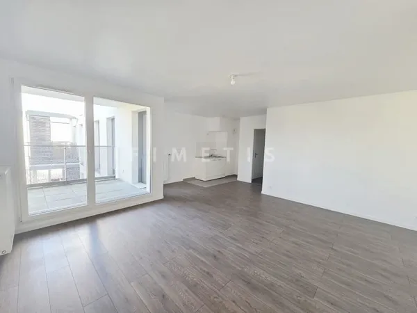 Appartement 3 pièces de 64m² prêt à être habité (2017)
