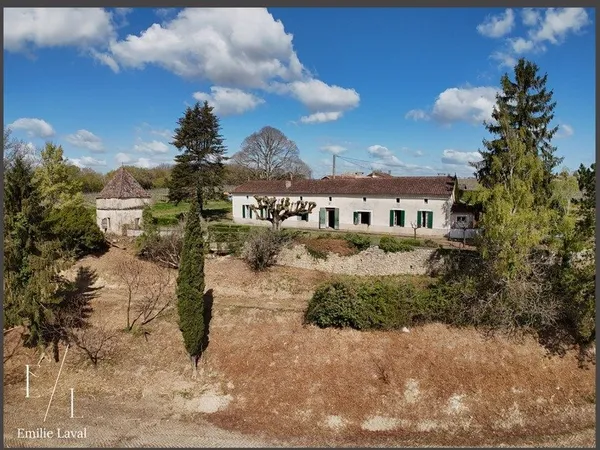 Maison en pierre à rénover vue dégagée plein sud PELLEGRUE (33)