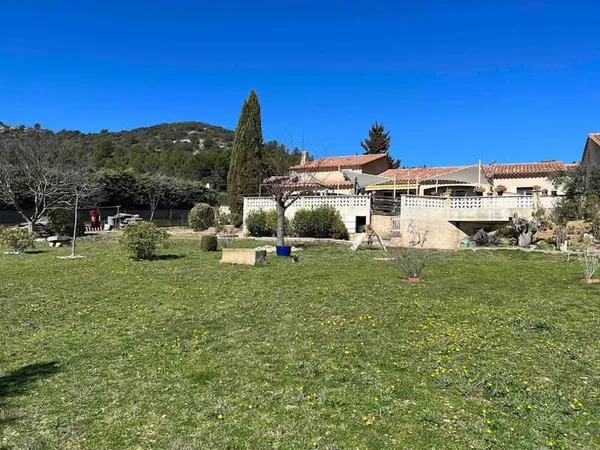 Villa 6 pièces 160 m²