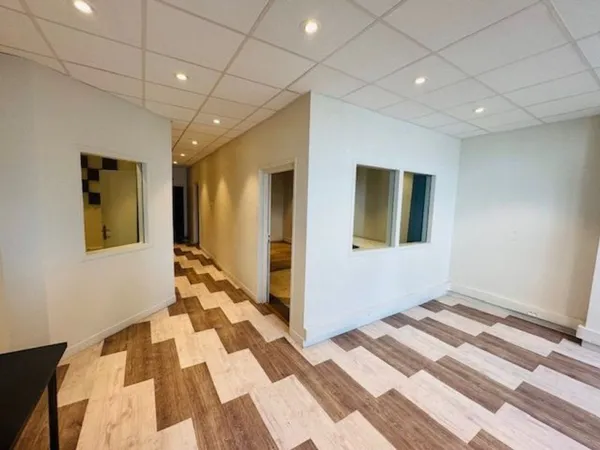 Bureaux 128 m²