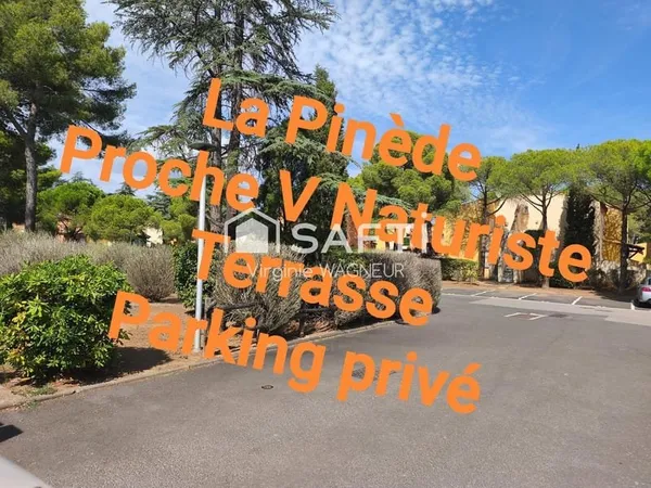 Studio mezzanine climatisé avec parking privatif