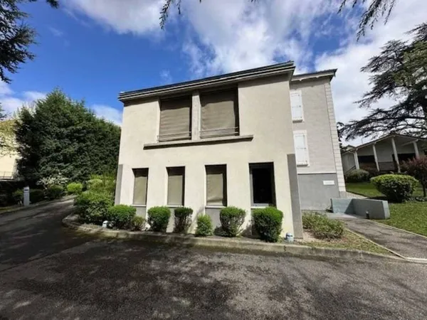 Bureaux 380 m²