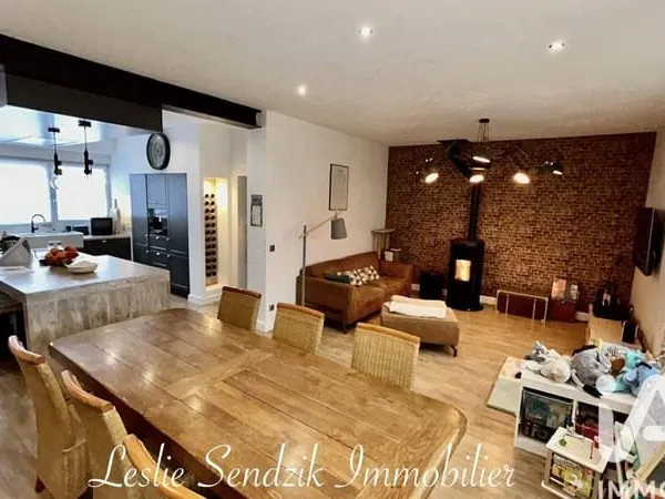 Maison 7 pièces 205 m²