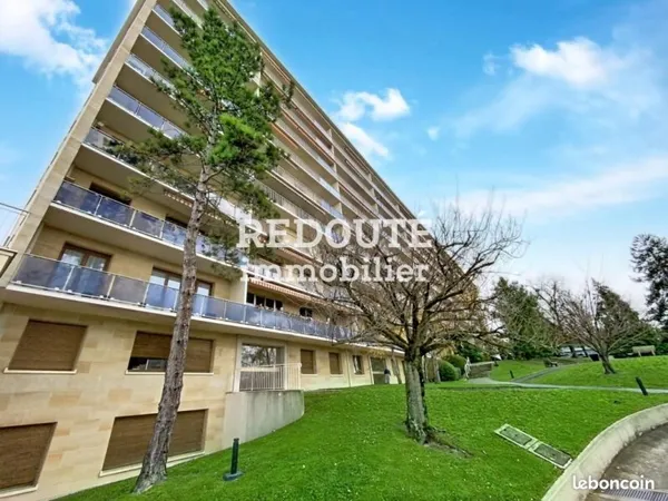 Studio 1 pièce 14 m²