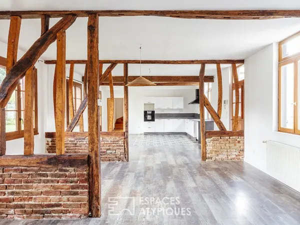 Corps de ferme avec belle longère et annexe