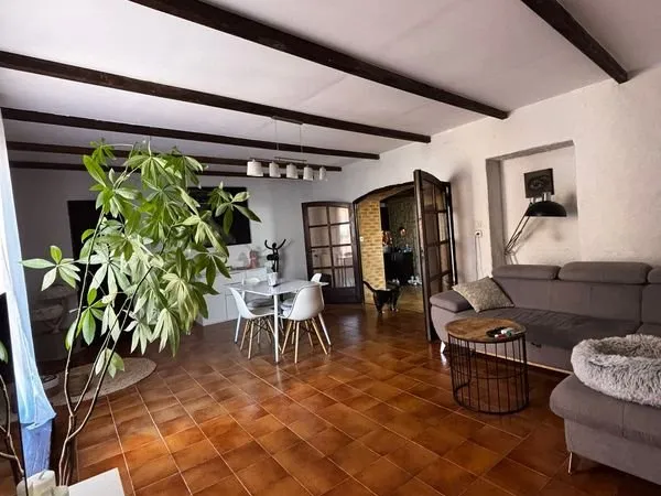 Charmante maison de village dans le quartier historique de Pia