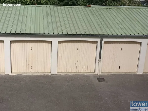 Parking/box 13 m² Maisons-Alfort
