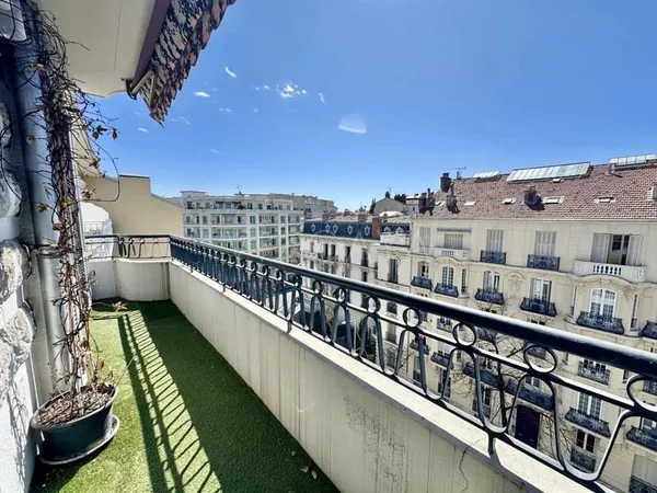 FLEURS- Vente 4 pièces- balcons- Vues dégagées