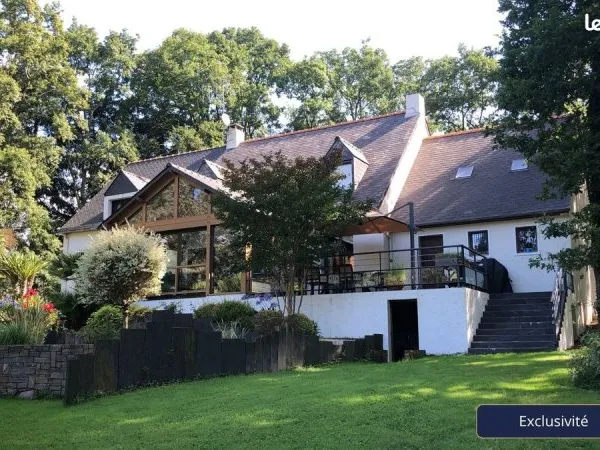 Propriété 8 pièces 199 m²