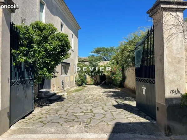 Maison 9 pièces 180 m²